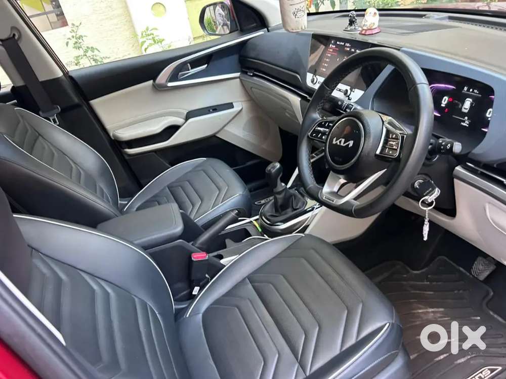 Kia Carens 2025 Petrol 14400 Km Driven