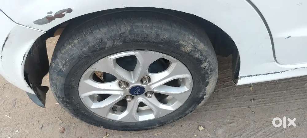 Ford Aspire Titanium Blu 2017