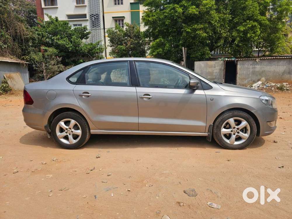 Skoda Rapid 1.5 Tdi At Ambition With Alloy Wheel, 2015, Diesel