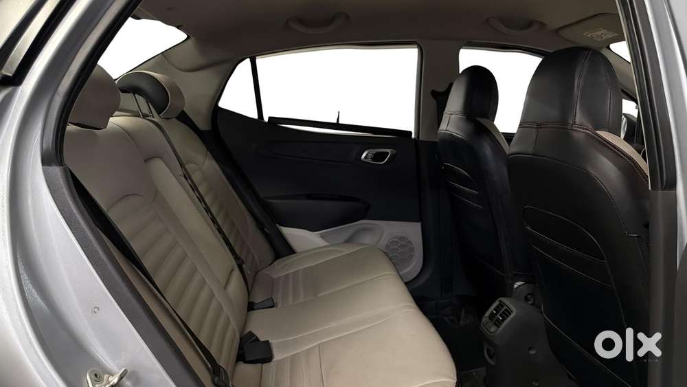 Hyundai Aura 1.2 Sx Cng, 2023, Cng & Hybrids