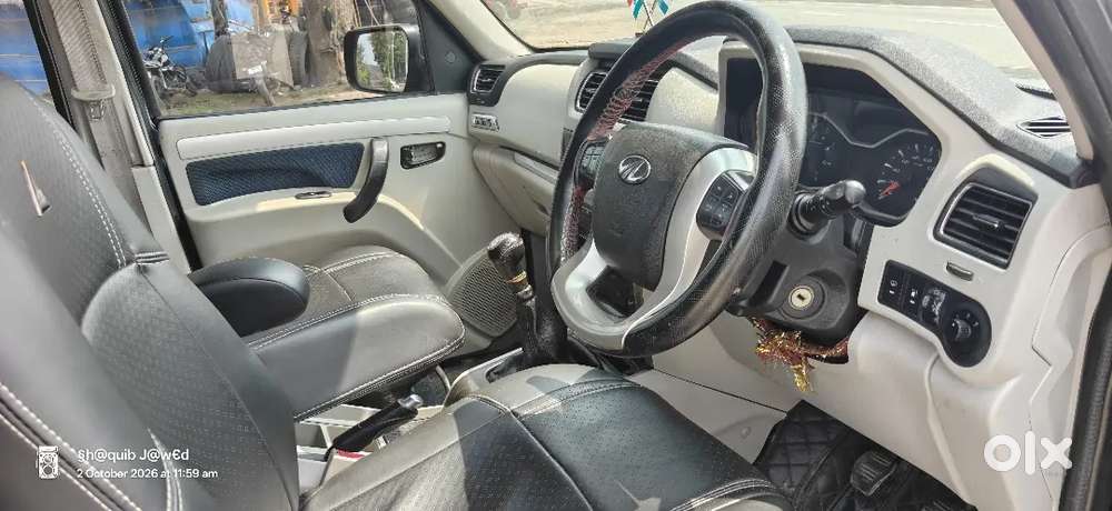 Mahindra Scorpio S11