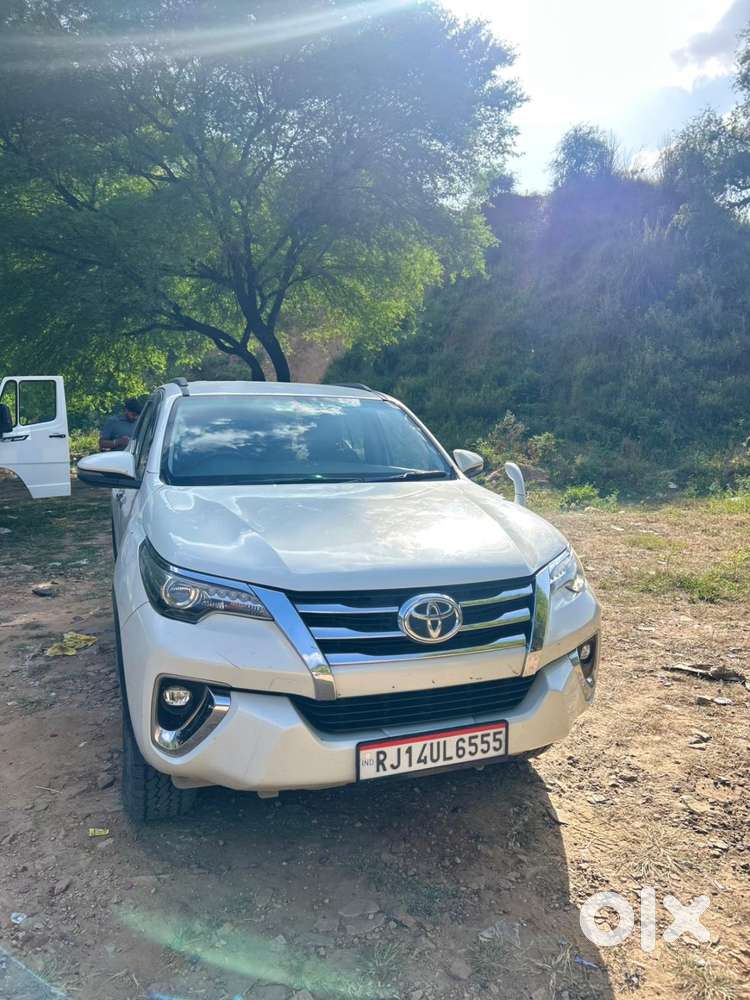Toyota Fortuner 4x2 Diesel Manual Transmission