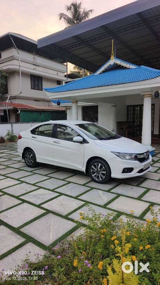 Honda City 1.5 V 5th Gen I-vtec Mt, 2017, Petrol