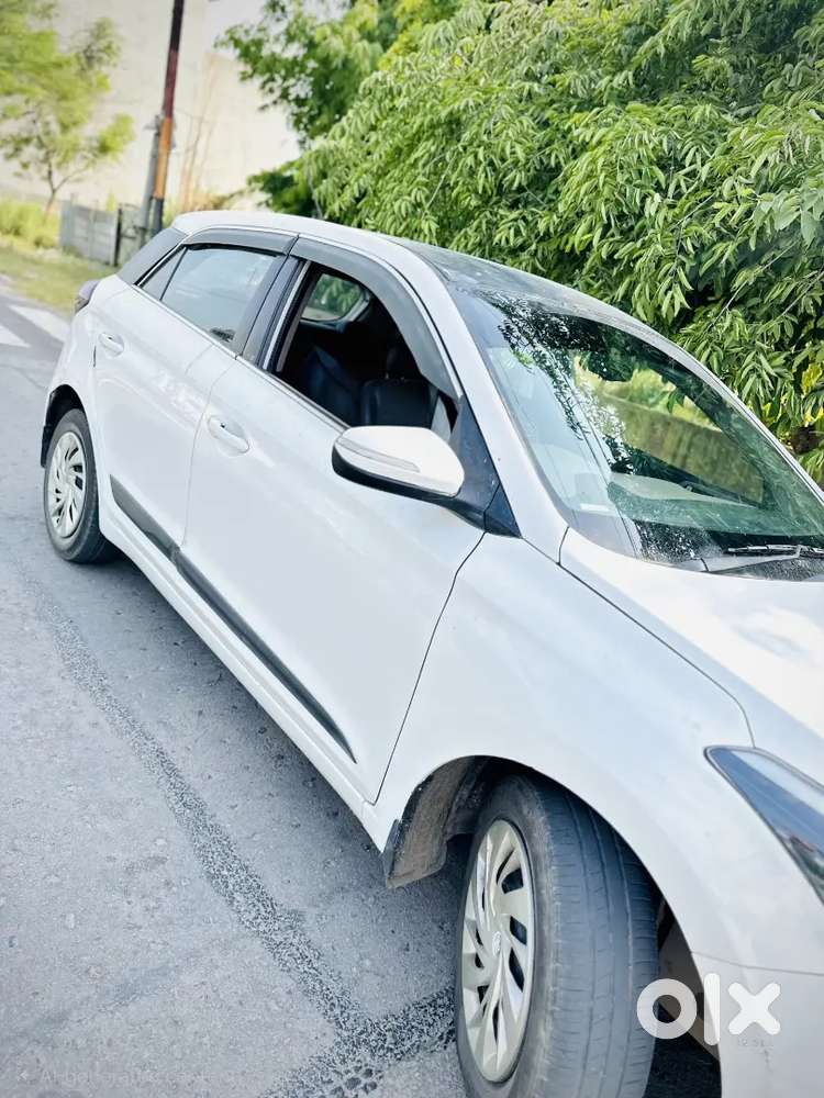 Hyundai I20 Spotz 2015