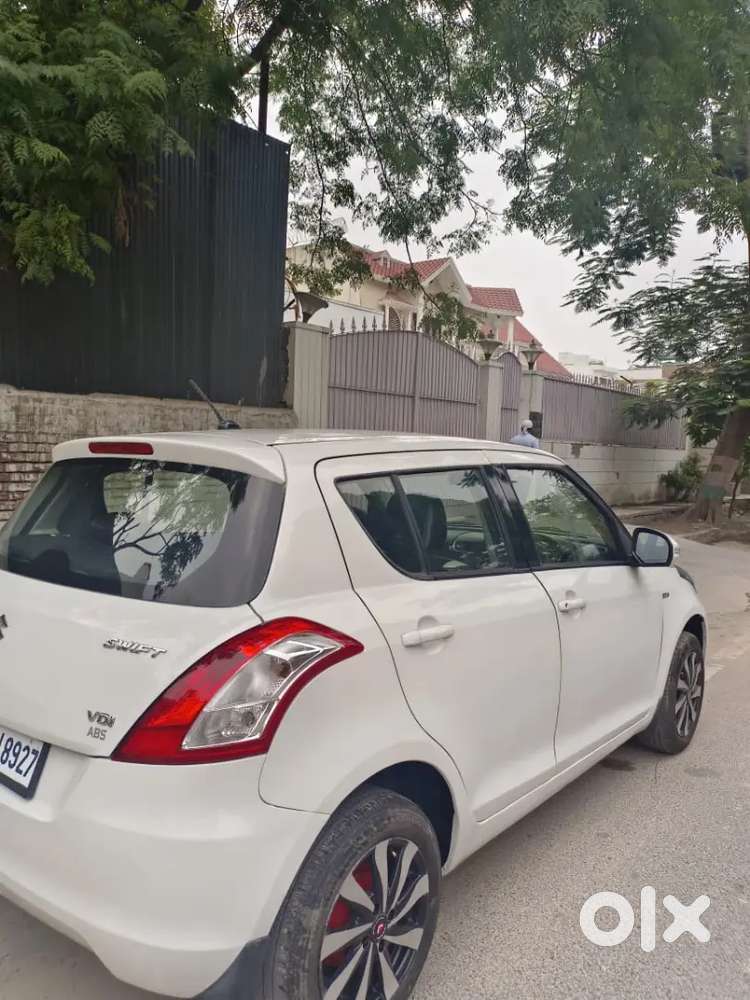 Maruti Suzuki Swift 2015 Diesel 99500 Km Driven