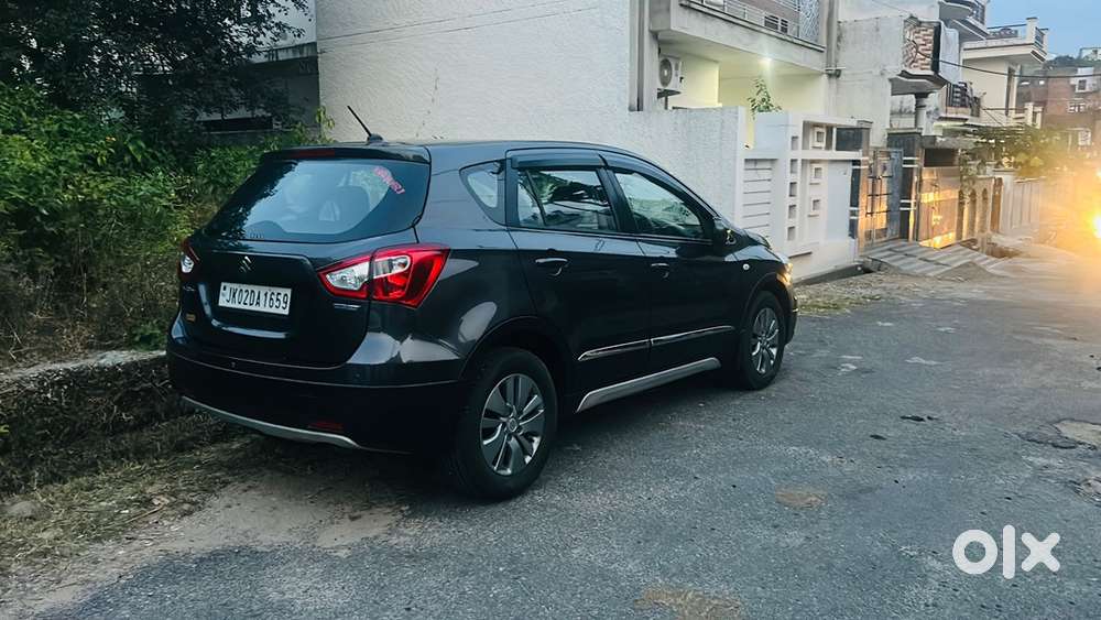 Maruti Suzuki S-cross Manual Petrol 2022 Under Warranty Car