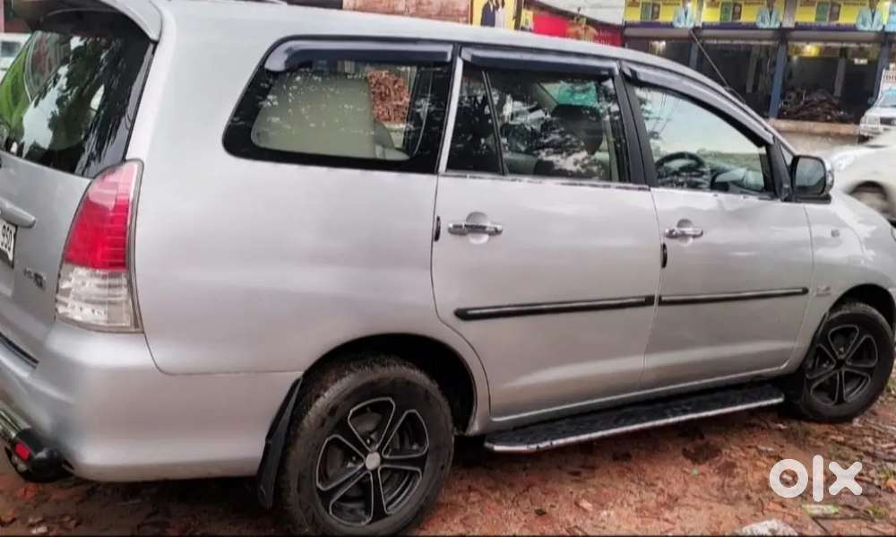 Toyota Innova 2012 Diesel Well Maintained