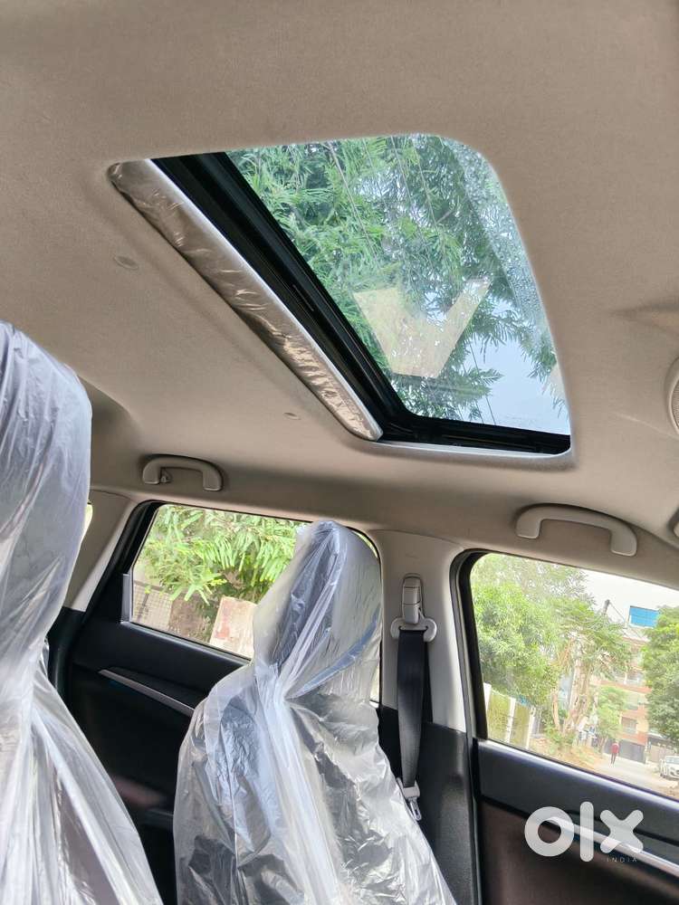Maruti Suzuki Brezza 1.5 Zxi Plus At Smart Hybrid, 2023, Petrol
