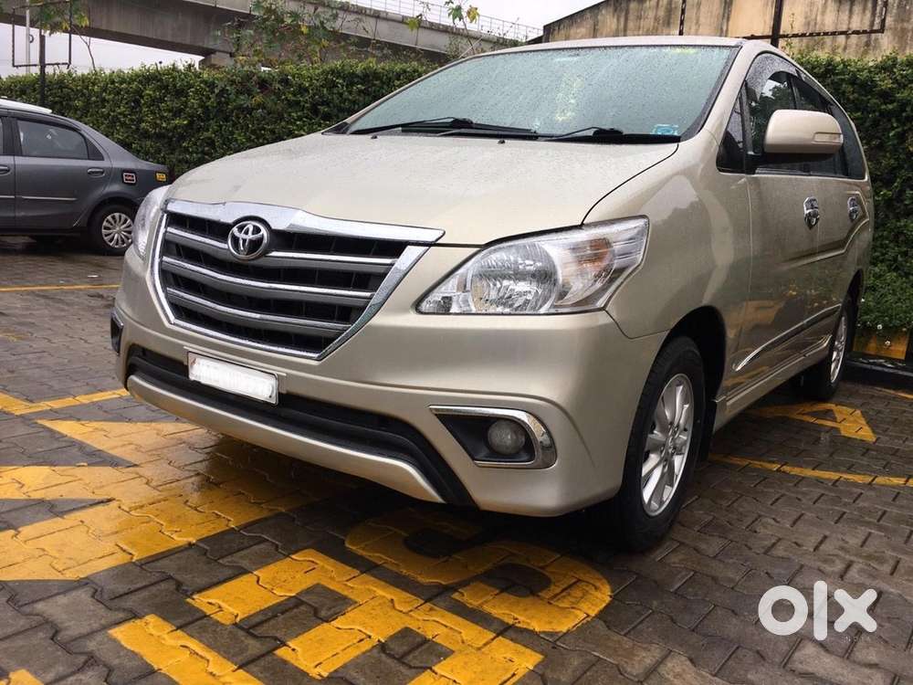 Toyota Innova 2014 Diesel - 7 Seater ( Captian Seats )