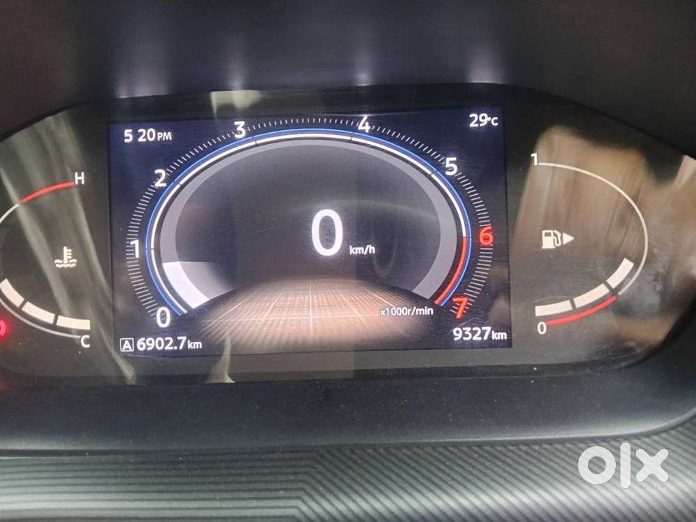 Nissan Magnite N-connecta Mt, 2025, Petrol