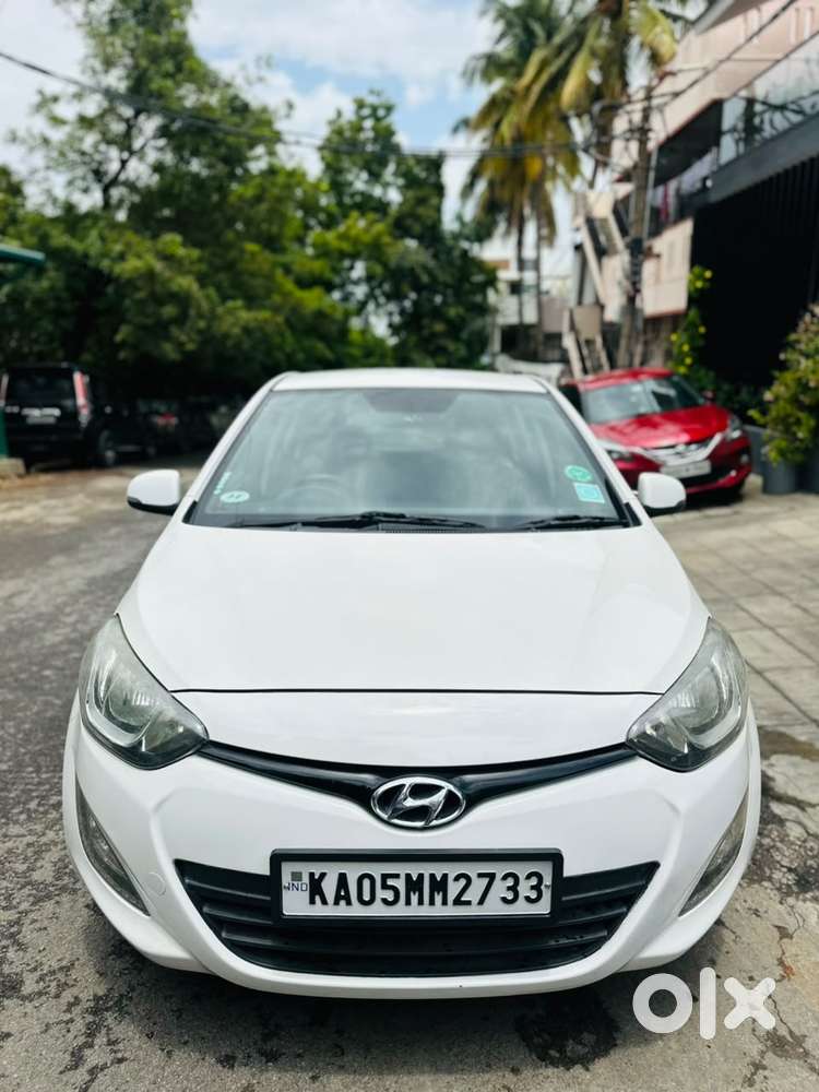 Hyundai I20 Sportz At 1.4, 2012, Petrol