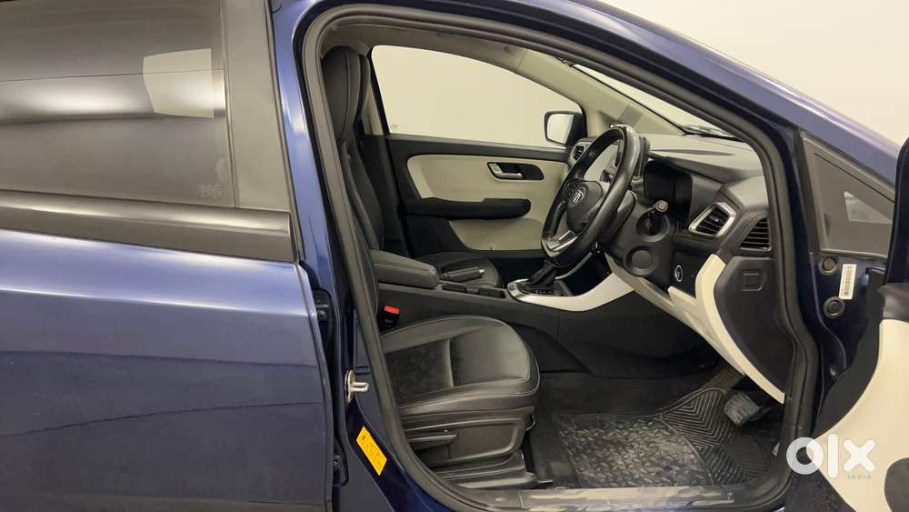 Tata Altroz 1.2 Xza Plus, 2022, Petrol