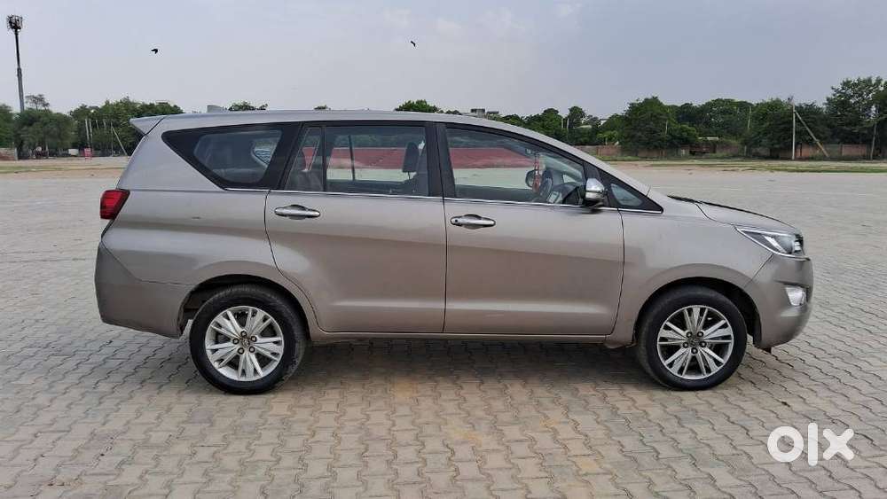 Toyota Innova Crysta 2.7 Zx At, 2016, Petrol