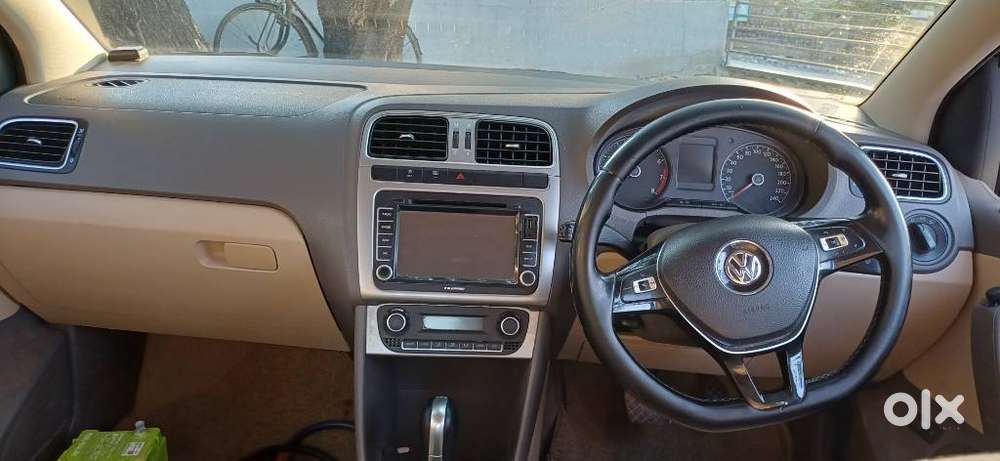 Volkswagen Vento 1.2 Tsi Highline Plus At, 2015, Petrol