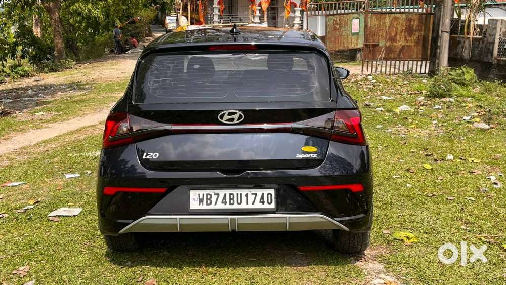 Hyundai I20 Sportz 1.2 Mt Dual Tone, 2024, Petrol