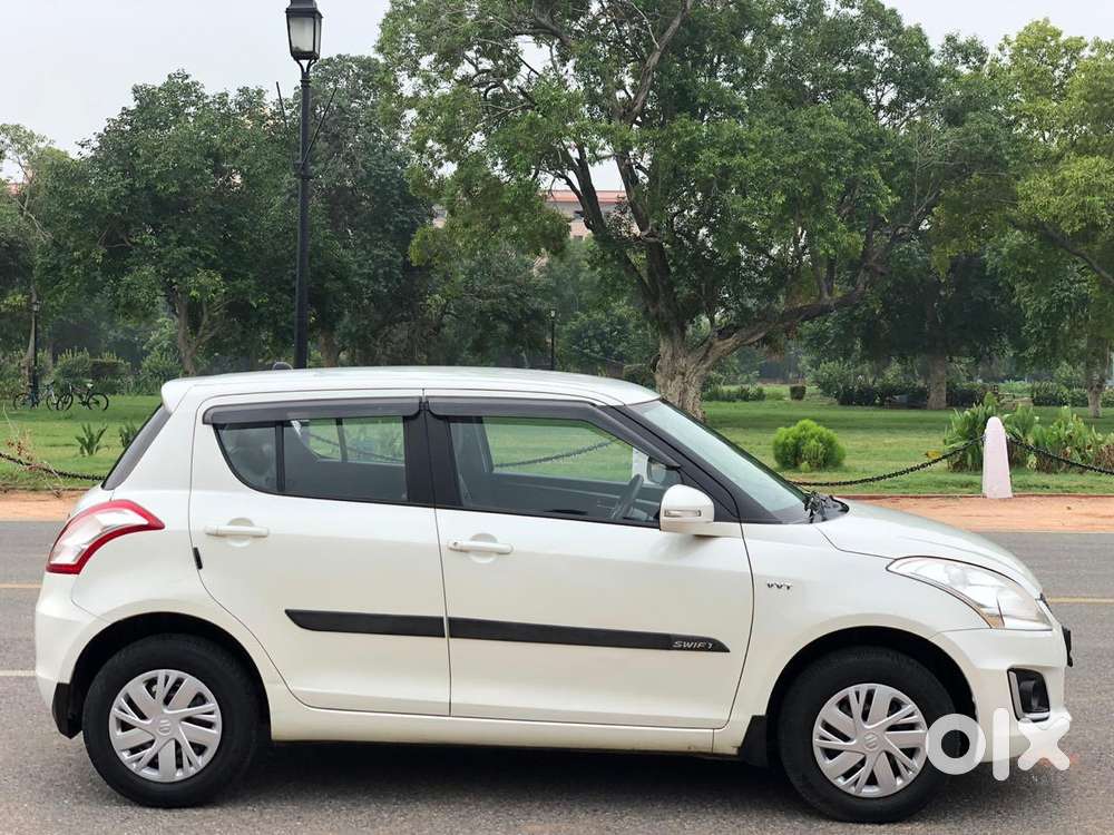 Maruti Suzuki Swift Vxi 1.2 Abs Bs-iv, 2017, Petrol