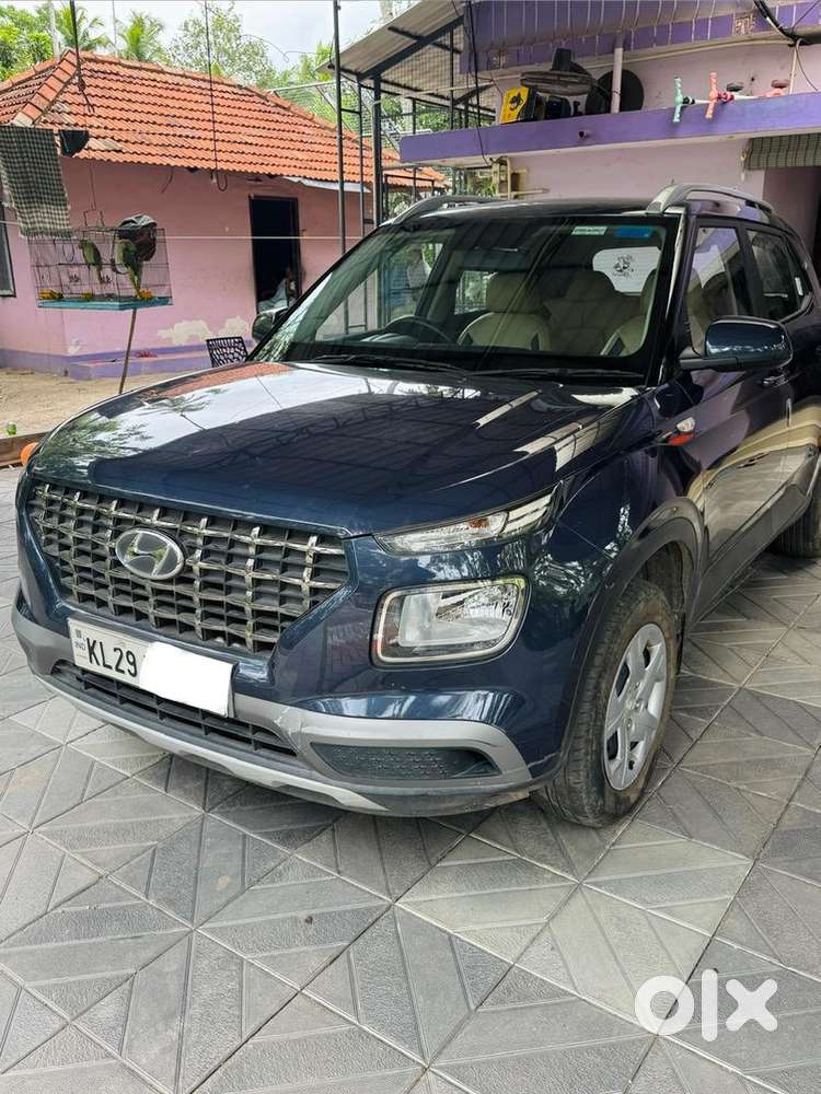 Hyundai Petrol Manual 2021