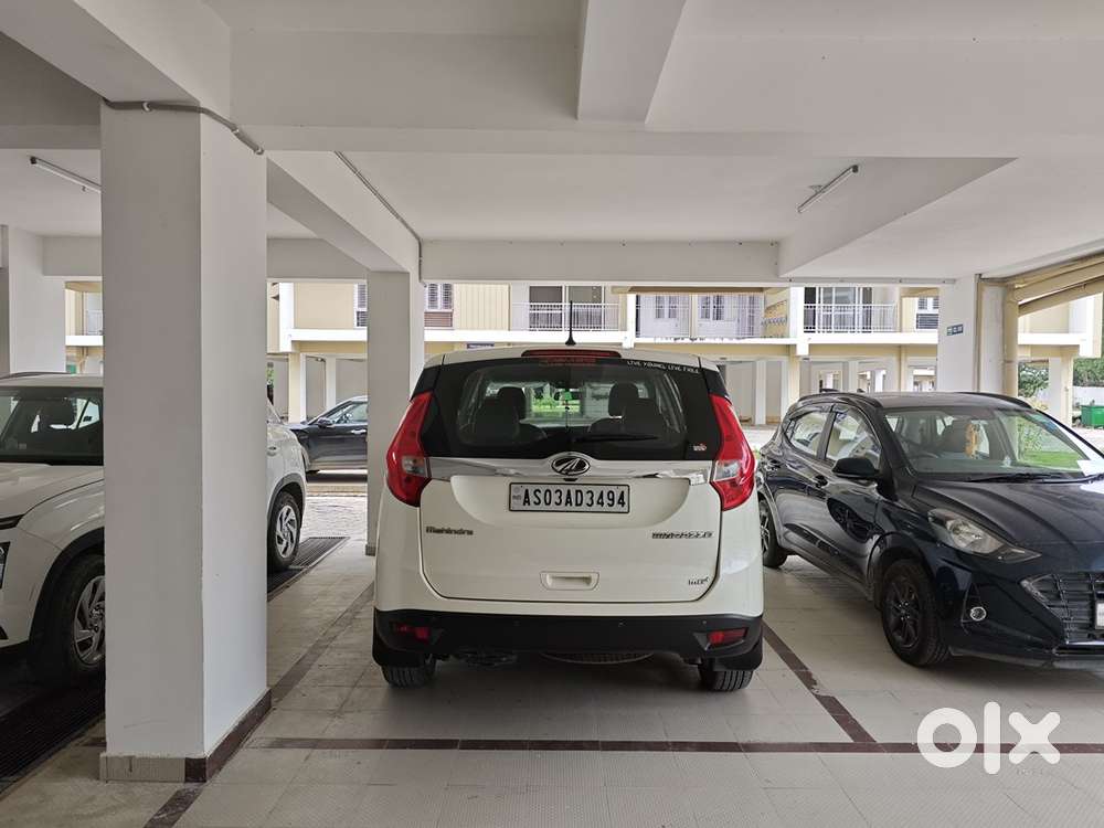 Mahindra Marazzo M6 Plus Diesel Good Condition