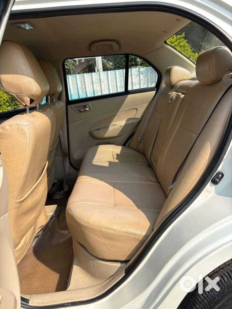 Maruti Suzuki Swift Dzire 1.2 Vxi Bsiv, 2013, Petrol