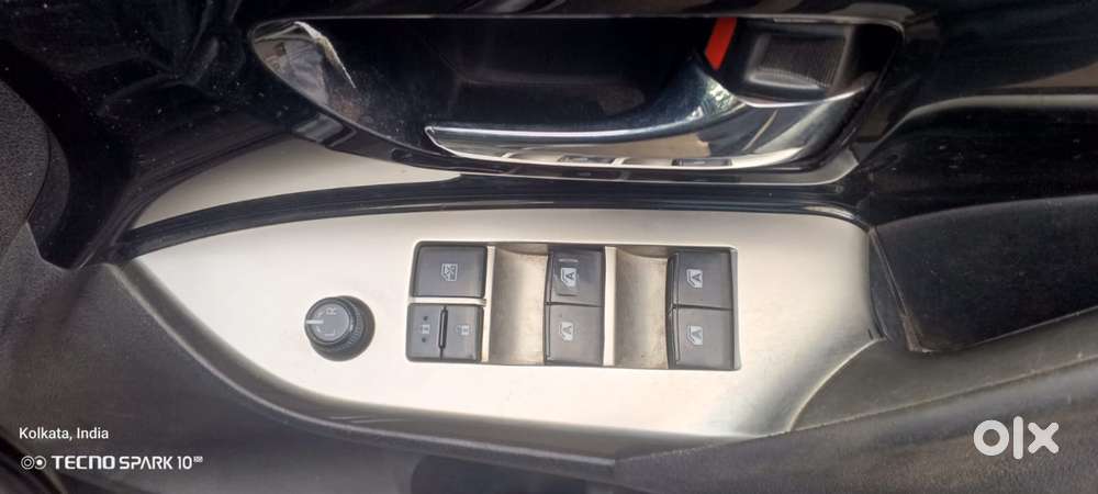 Toyota Innova Crysta 2.4 V 8 Str, 2018, Diesel