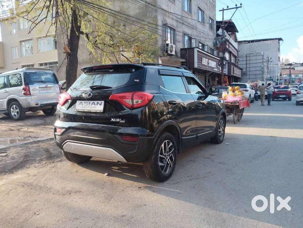 Mahindra Xuv300 W8 Option Diesel, 2022, Diesel