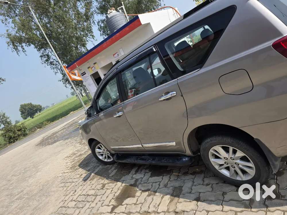 Toyota Innova Crysta