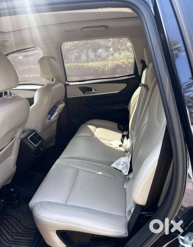 Mahindra Xuv700 Ax7 Luxury Pack Awd, 2023, Diesel