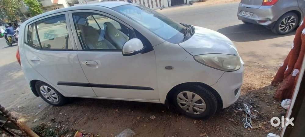 Hyundai I10 Magna  2011  Petrol + Cng  1st Owner  Excellent Condit