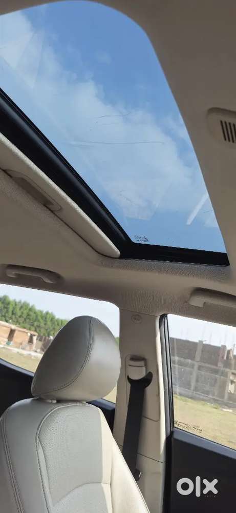 Mahindra Xuv300 2023 Diesel Well Maintained