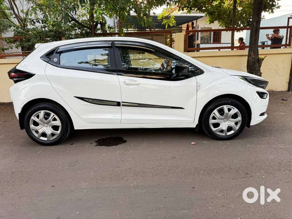 Tata Altroz Xm Plus Icng, 2023, Cng & Hybrids