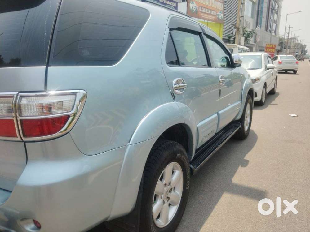 Toyota Fortuner [ ] 3.0 4x4 Mt, 2011, Diesel
