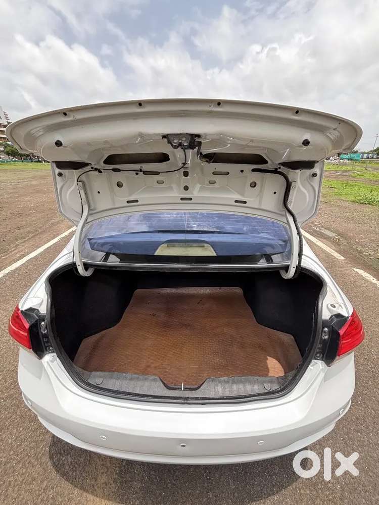 Maruti Suzuki Ciaz Shvs 2016 Diesel Mh.15.ff.3127
