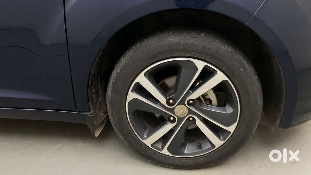 Tata Altroz 1.2 Xza Plus, 2022, Petrol