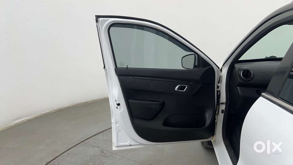 Renault Kwid 1.0 Climber (o) Dual Tone, 2022, Petrol