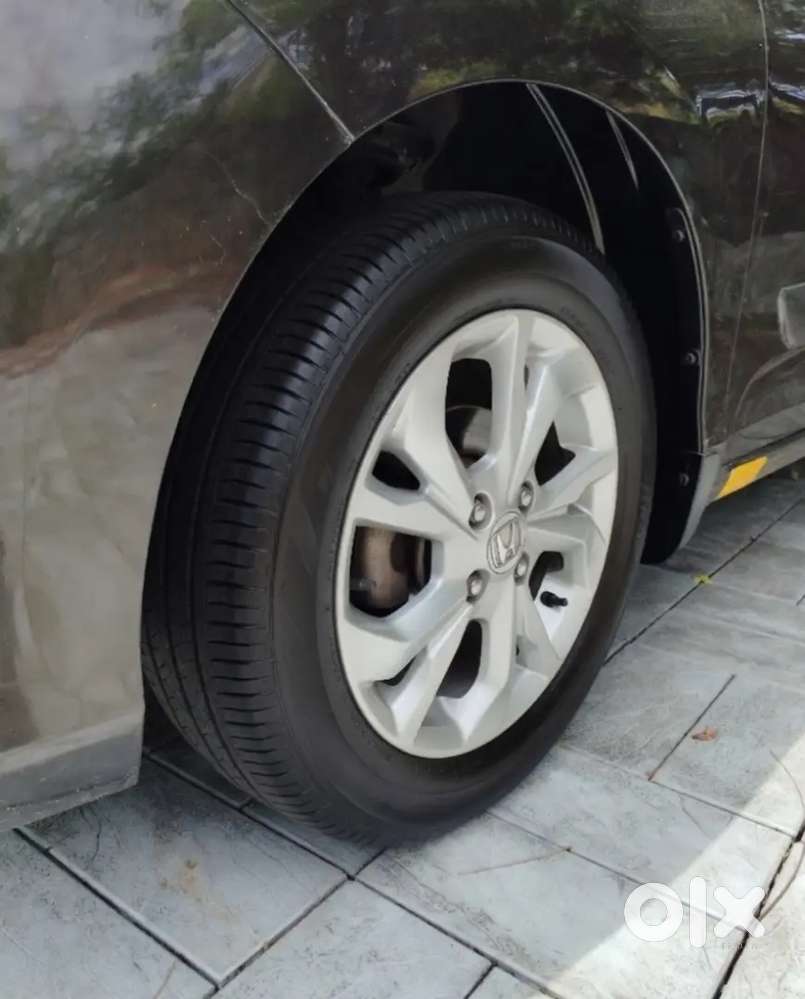 Honda Amaze 2020 Petrol(including Cng)75586 Km Driven