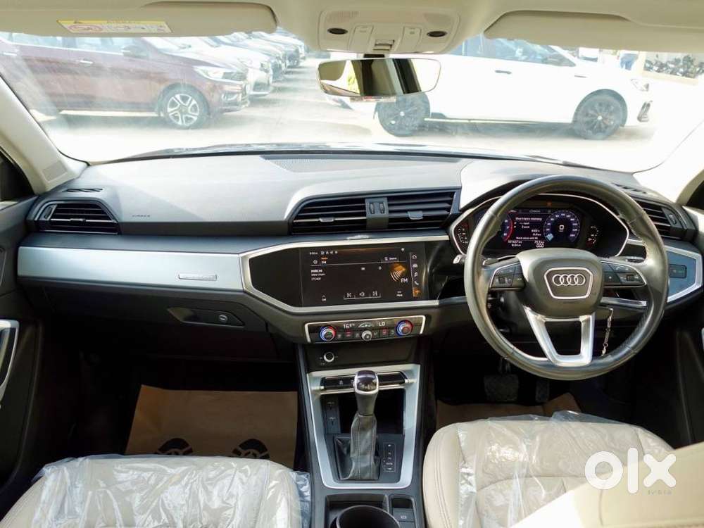 Audi Q3 40 Tfsi Premium Plus, 2023, Petrol