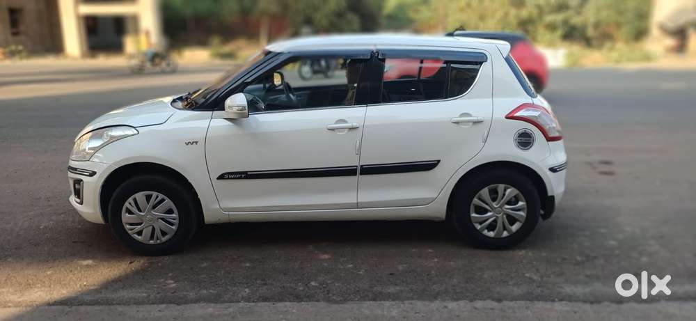 Maruti Suzuki Swift Vxi Optional, 2017, Petrol
