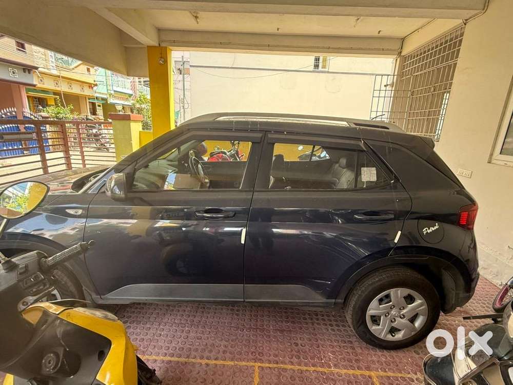 Hyundai Petrol Manual 2019