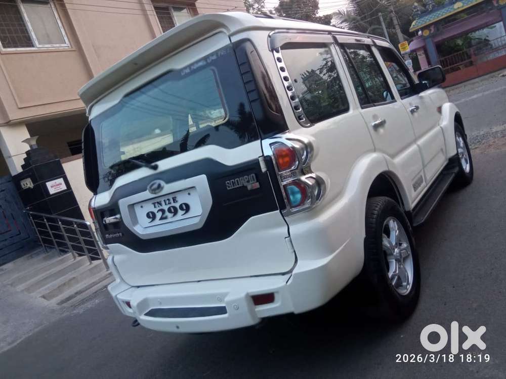 Mahindra Scorpio S8, 2015, Diesel