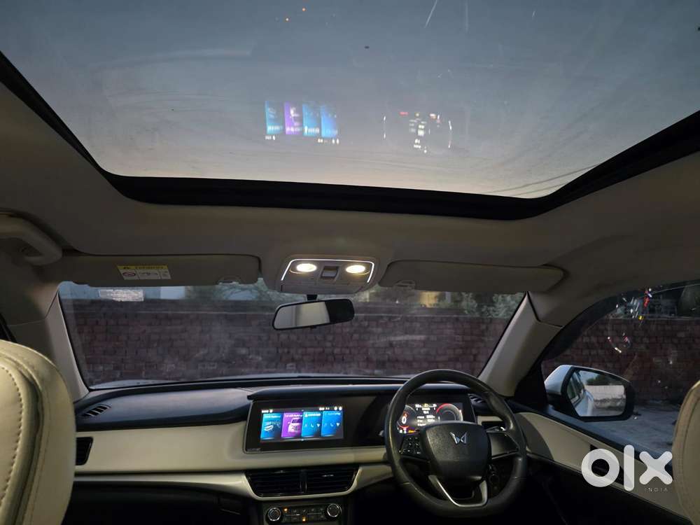 Mahindra Xuv700 2.2 Ax 5 Diesel At 7 Str, 2023, Diesel