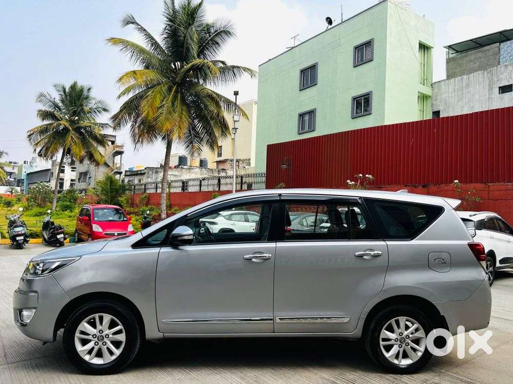 Toyota Innova Crysta 2.4 G Mt 7 Str, 2017, Diesel