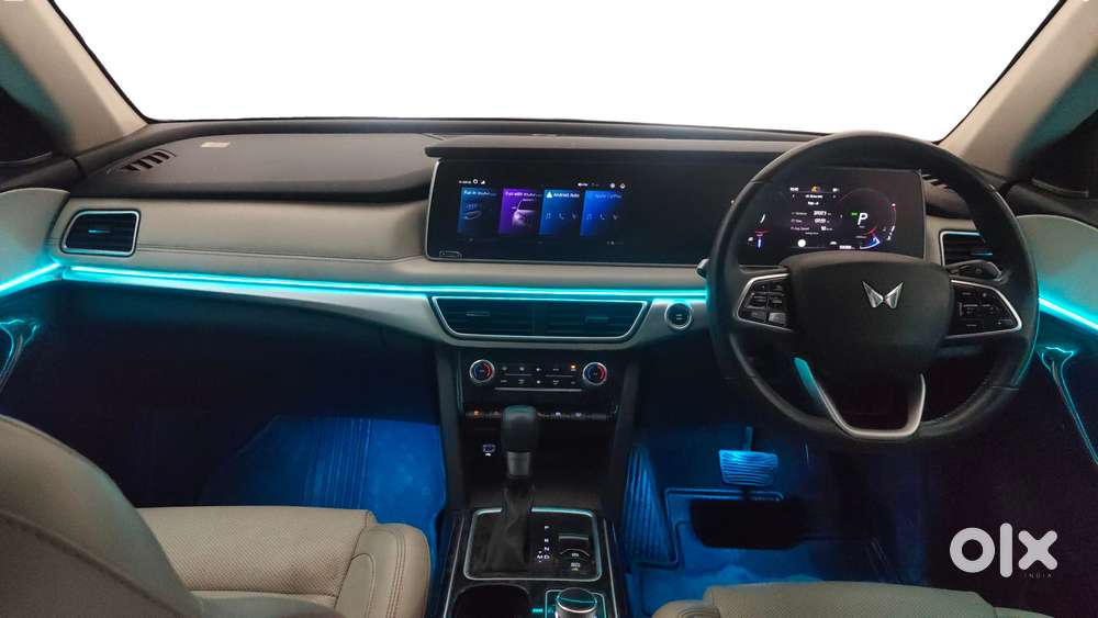 Mahindra Xuv700 2.0 Ax 7 Petrol At Luxury Pack Str, 2022, Petrol