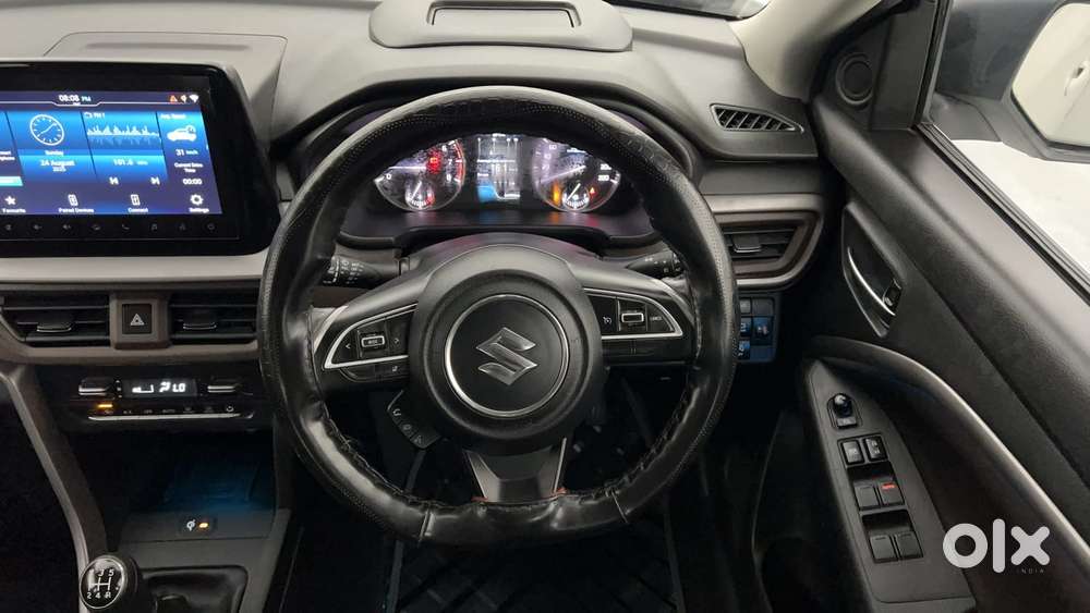 Maruti Suzuki Brezza 1.5 Zxi At Smart Hybrid Dual Tone, 2023, Petrol