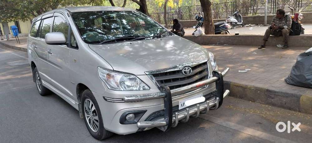Toyota Innova [2013-2016] 2.5 G4 8 Str, 2013, Diesel