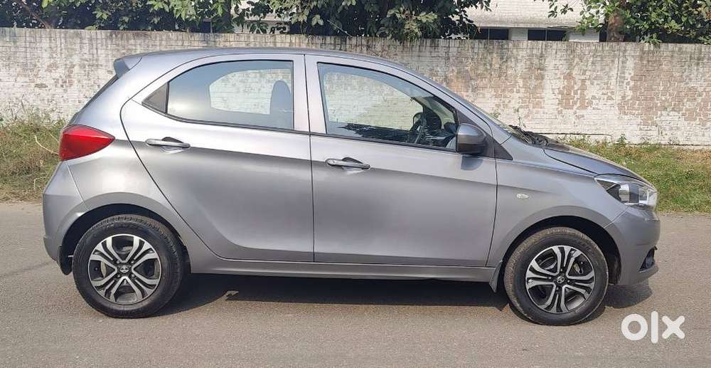 Tata Tiago 1.2 Revotron Xza, 2019, Petrol