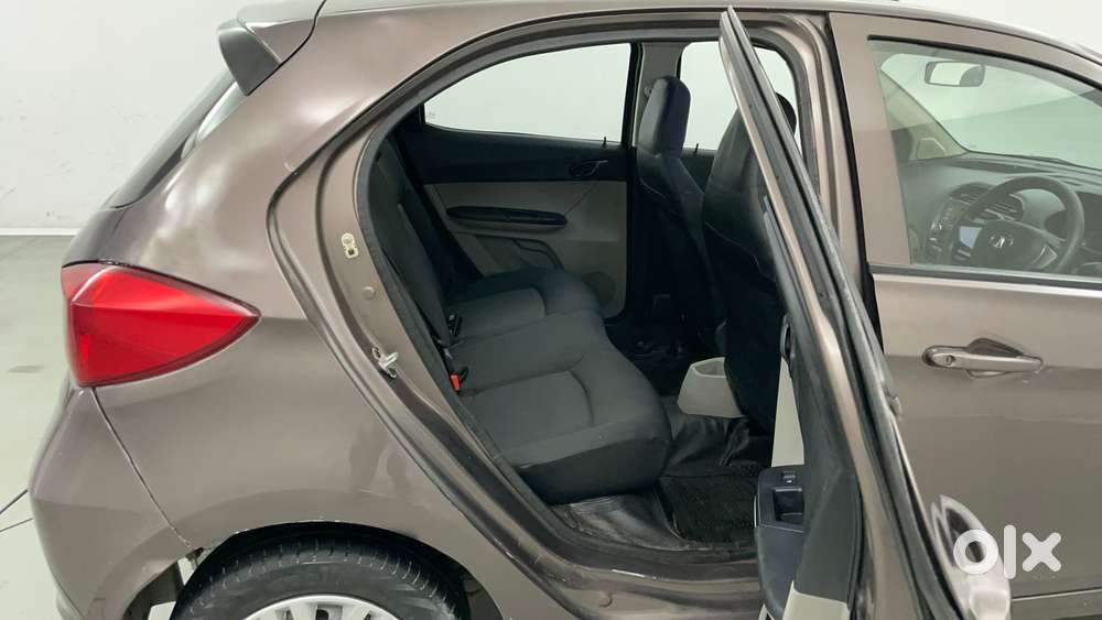 Tata Tiago 1.2 Revotron Xt, 2017, Petrol
