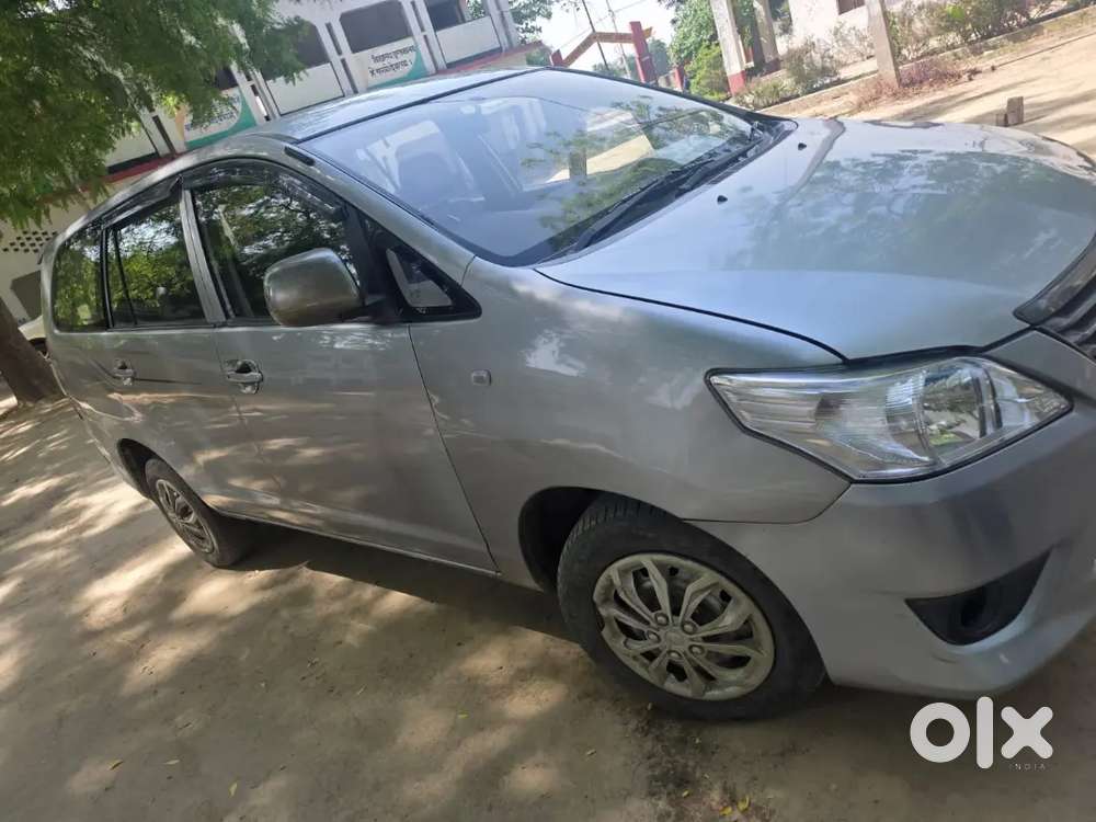 Toyota Innova 2016