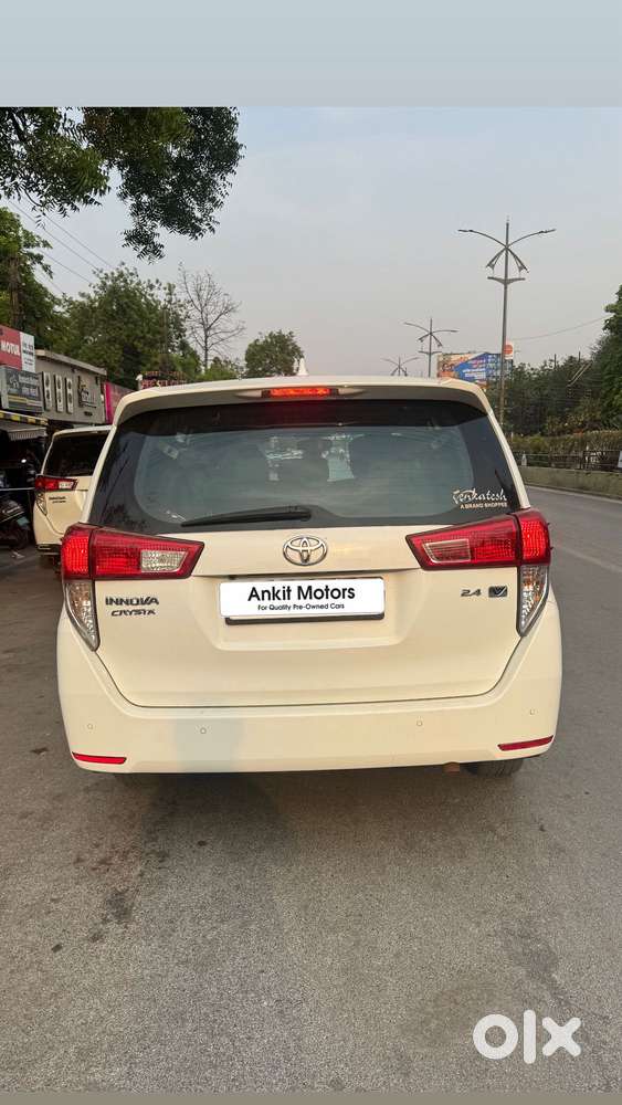 Toyota Innova Crysta 2.4 V 8 Str, 2022, Diesel