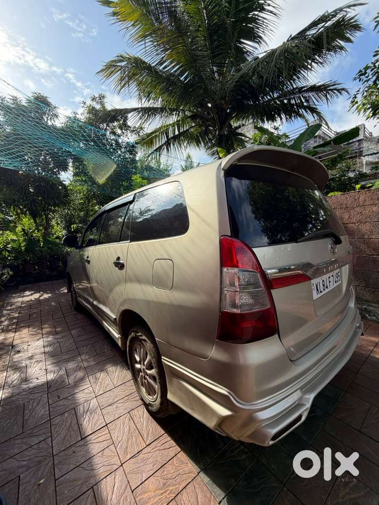 Toyota Innova V Option 2013