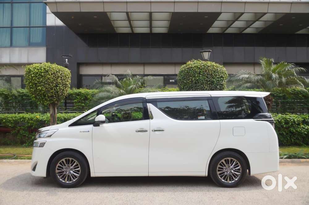 Toyota Vellfire 2.5 Hybrid, 2021, Petrol